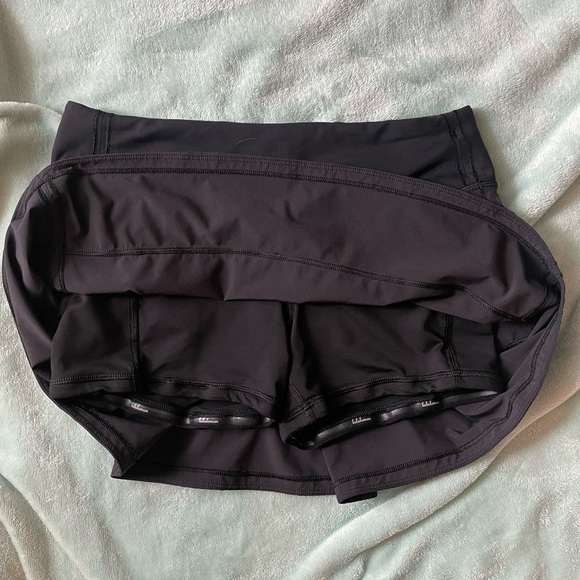 Lululemon Black Pace Rival Mid Rise Skirt - Picture 3 of 4